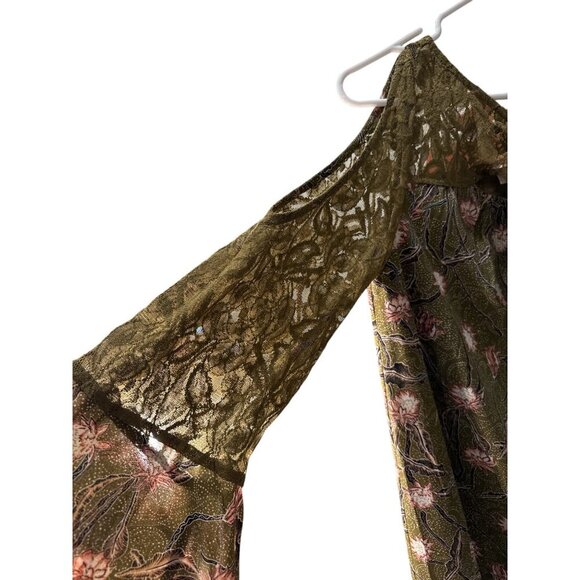 Entro Green Floral Lace Cold Shoulder Dress Size Small  With Bow Detail EUC - Picture 4 of 9